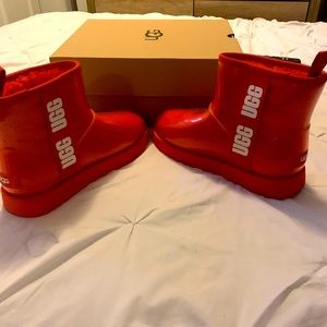 Women’s size 7 red ugg rain boots. Out of box. Only worn once